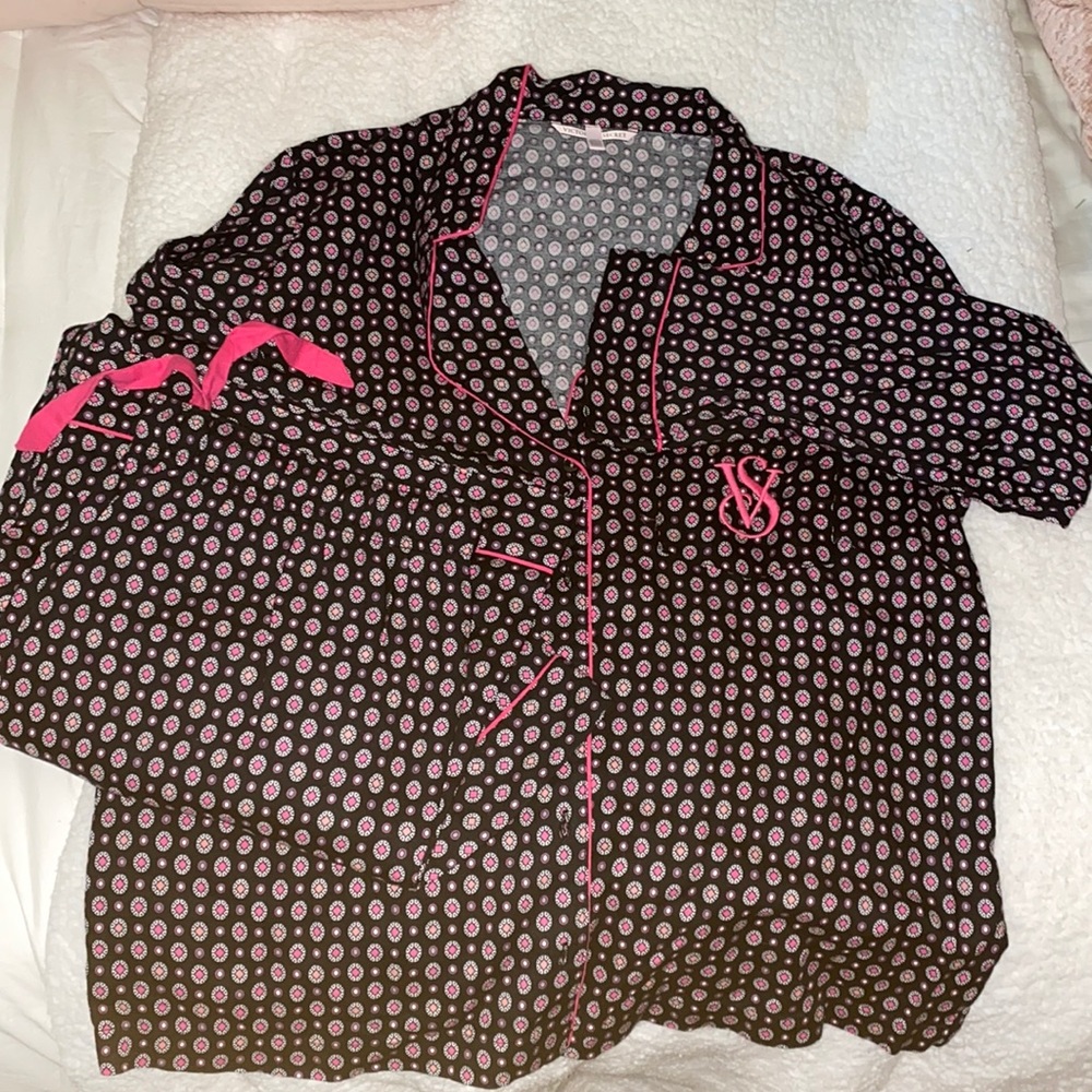 NWT Victoria’s Secret Long Sleeve Pajamas Set